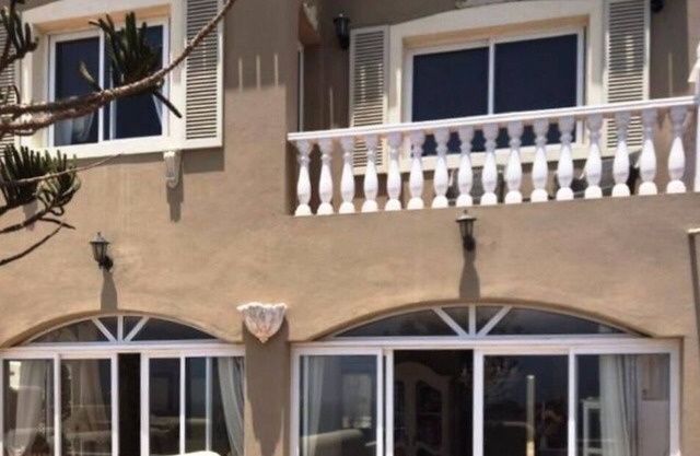 Luxury Front line beach villa with beautiful jacuzzi and amazing sea views