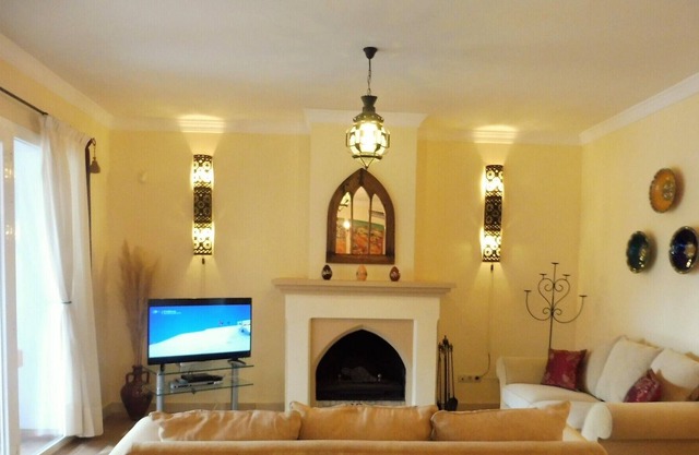 luxury frontline beach ground floor apartment with seaviews, internet, 4 pools