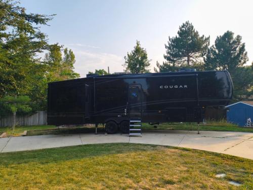 Luxury Glamping in the Mile High - Private pool, Hot Tub, and Outdoor Fire Pit!