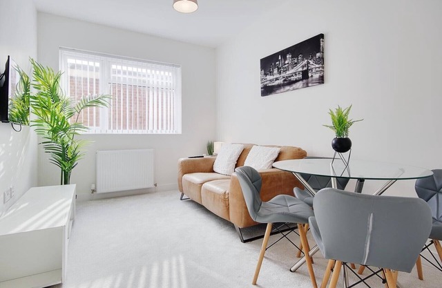 Luxury Ground Floor Apartment Wifi/Netflix