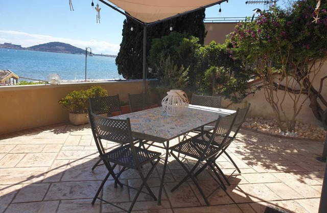 LUXURY HOLIDAY HOUSE FRONT OF SEA FORMIA VINDICIO