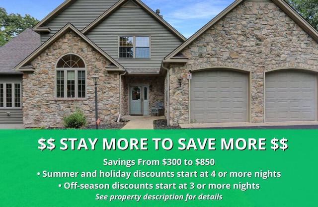 Luxury Home Near Marina at Raystown Lake with Arcade, Fire Pit, Pool Table!