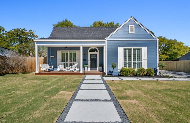 Luxury Home Stay Near Historic Downtown McKinney