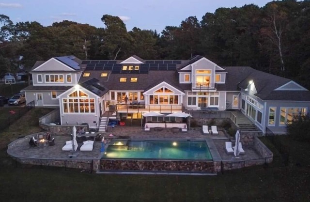 Luxury home with 2 pools on the water. RPMS081