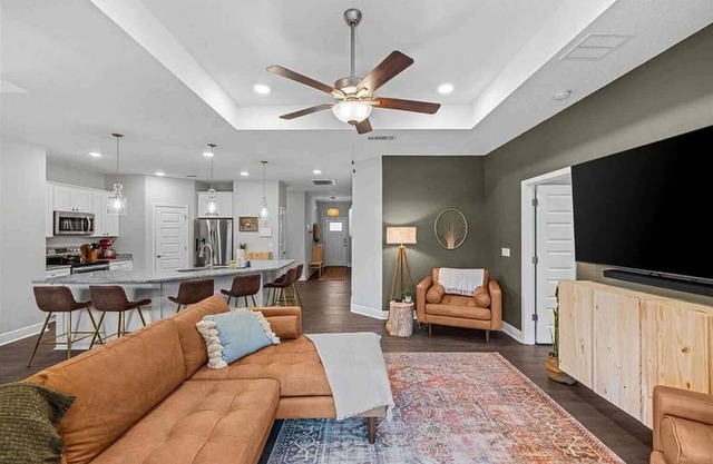 Luxury House - 4B Fire-Pit, Boating, Beach!