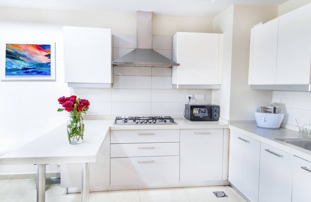 Luxury King Size 1 Bed Suite Islamabad/Rawalpindi