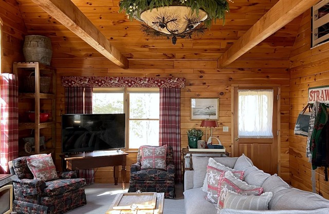 Luxury Lakefront Cabin on Seneca Lake