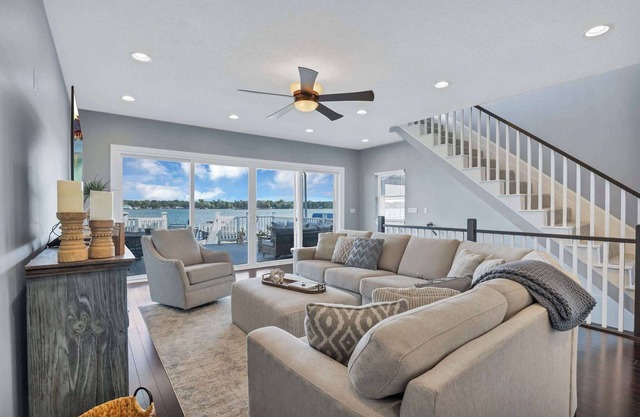 Luxury Lakefront Retreat | Sleeps 8 | +Dock