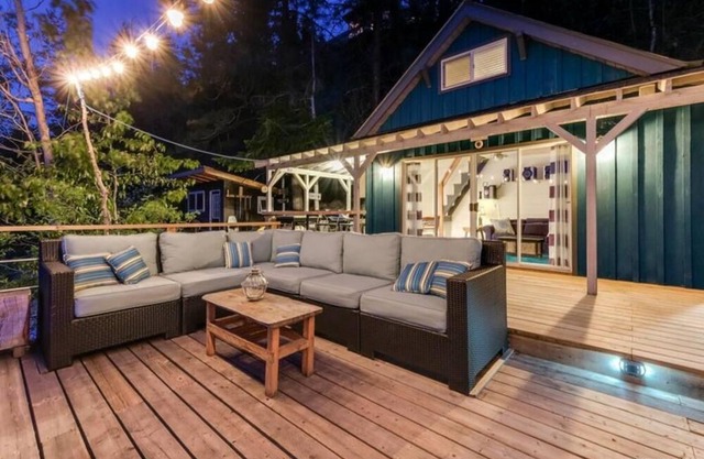 Luxury Lakefront Retreat, Boater's Paradise