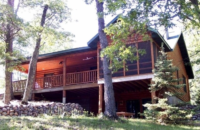Luxury Lakefront Retreat on a Quiet Lake