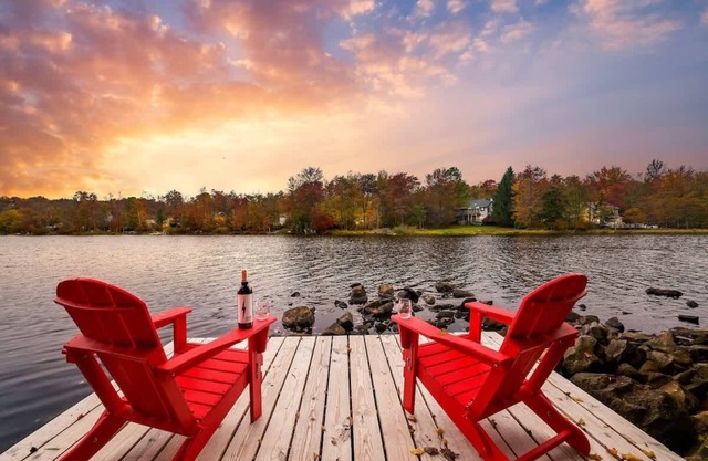 Luxury Lakefront w/kayaks - Sauna - Dock - Fire Pit