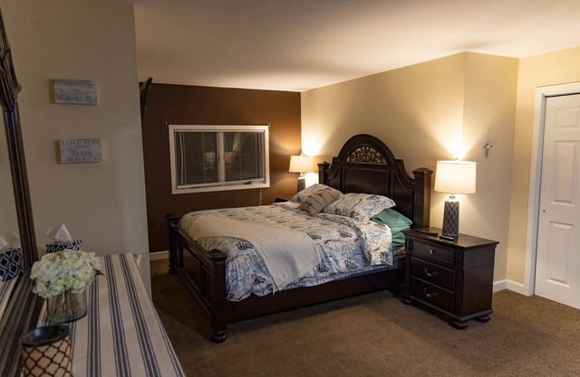 Luxury Living On The Lake