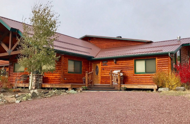 Luxury lodging minutes from Glacier National Park.