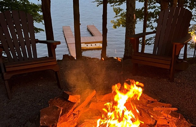 Luxury Log Home On The BIG Lake