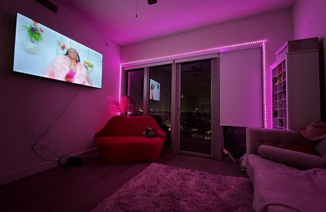 Luxury Midtown Highrise | 5 min from NRG