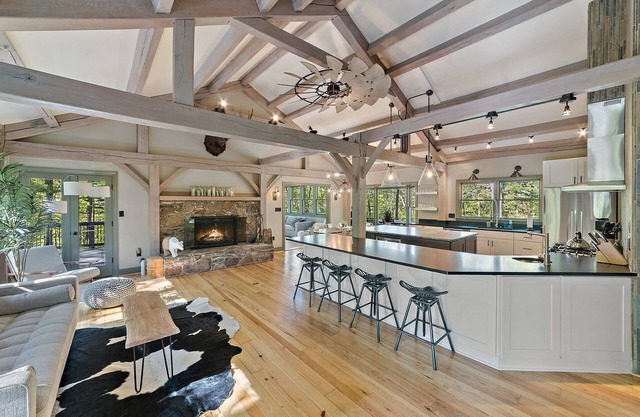 Luxury Moose Retreat - At Bryce Resort