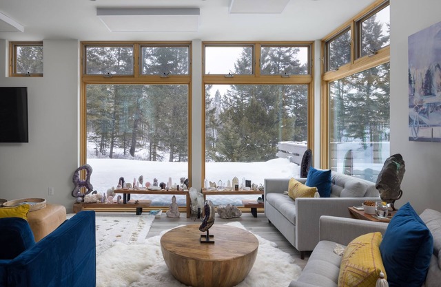 Luxury Mountain Modern with a Gym! Standing Desks. Hiking, Biking, Back Country.