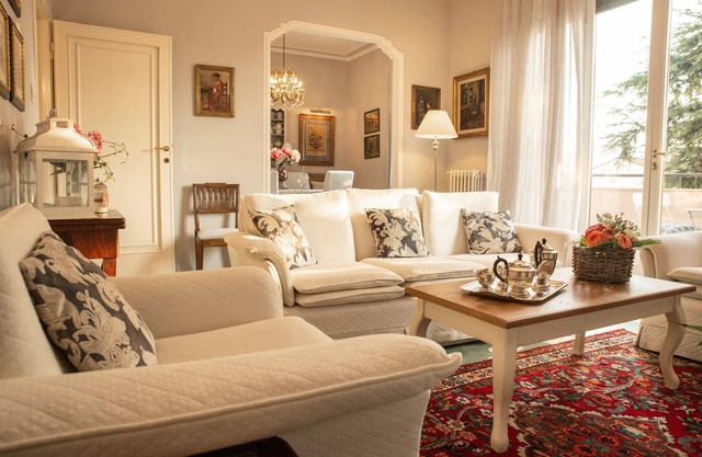 LUXURY NEW APARTMENT- PARKING AND GARDEN PRIVATE-VERY CLOSE WALLS OF LUCCA-WIFI