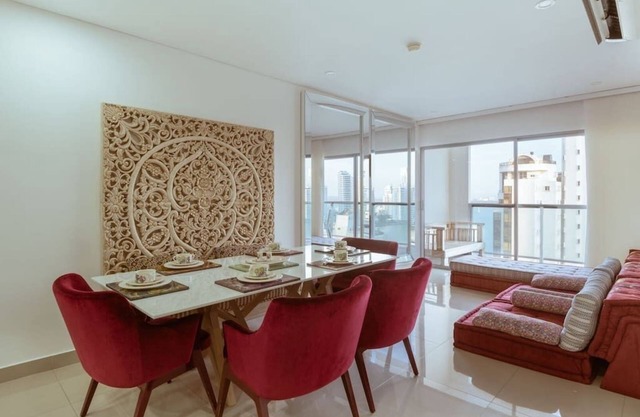 Luxury Ocean View Apartment by Huespedia 1608