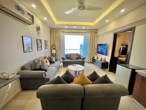 Luxury one bedroom -facing Centaurus mall Islamabad