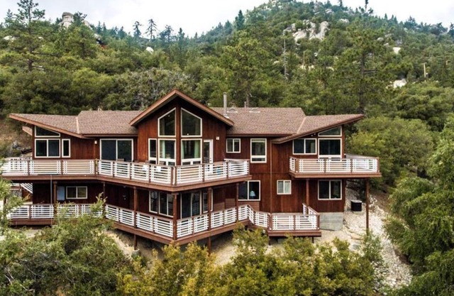 Luxury Pinnacle Home -View, Spa ,Ping-Pong for 16