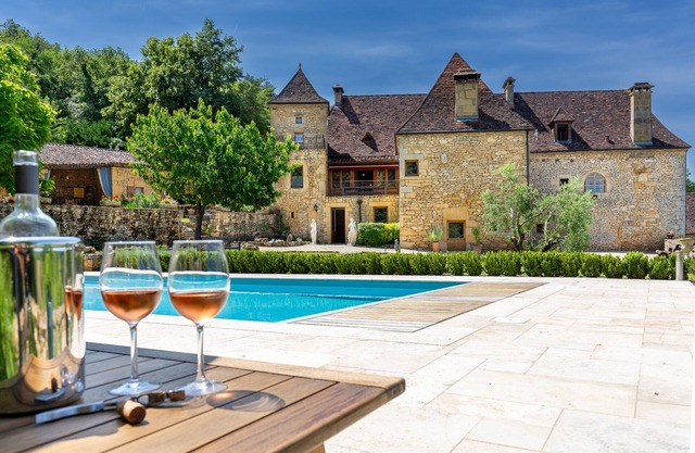 Luxury private home, heated pool. The perfect location with breathtaking views!