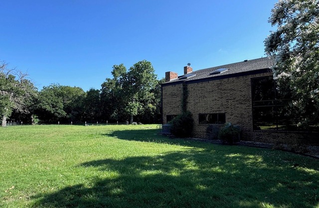 Luxury property with all amenities including pool and jacuzzi.