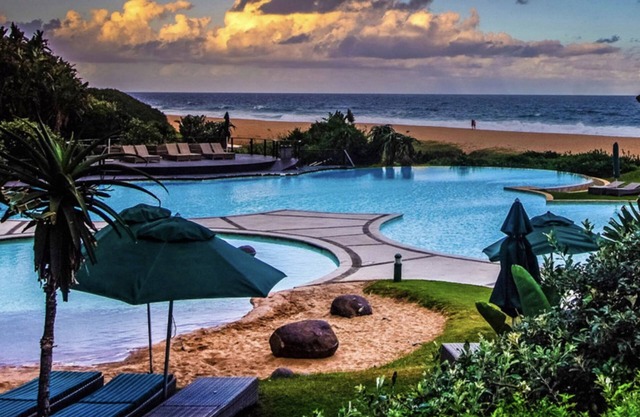 Luxury Romantic Balinese Styled Ocean View Villa (Sleeps 10 People)