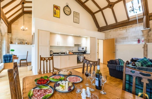 Luxury Self Catering Apartment with Swimming Pool in the Grounds of a Monastery on Loch Ness