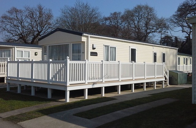 Luxury Static Caravan Sited on 5* Hoburne Park, Christchurch, Dorset.