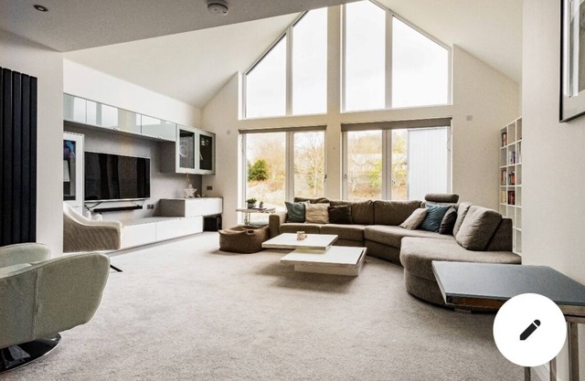 Luxury stay with hot tub in North East Scotland! Games room & outdoor fire pit!