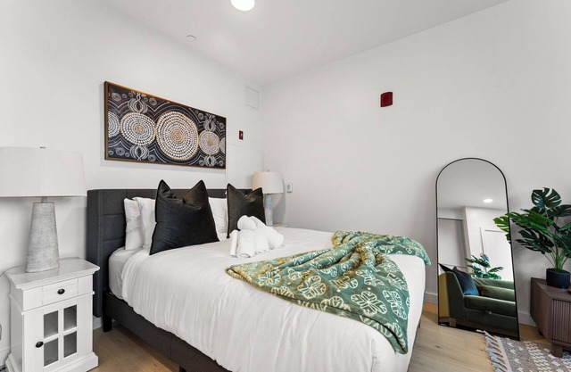 Luxury Studio Next to Broadway 3131