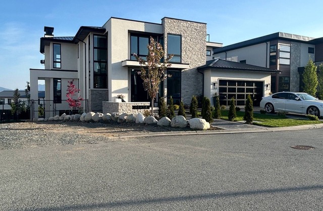 Luxury Suite situated on top of mountain in a prestigious location.