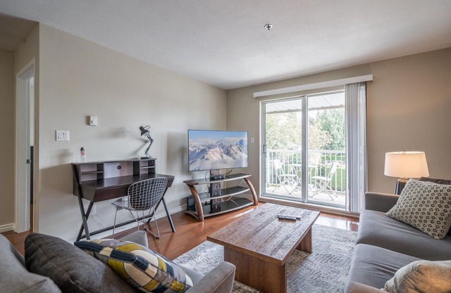 Luxury Top Floor 2 Bedroom Condo