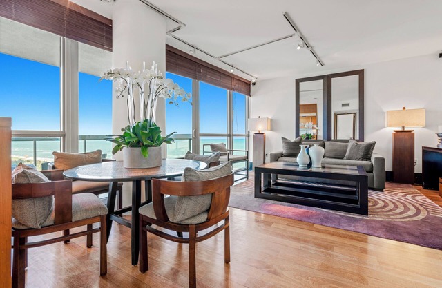 Luxury Vacation Rentals at The Setai by LRMB