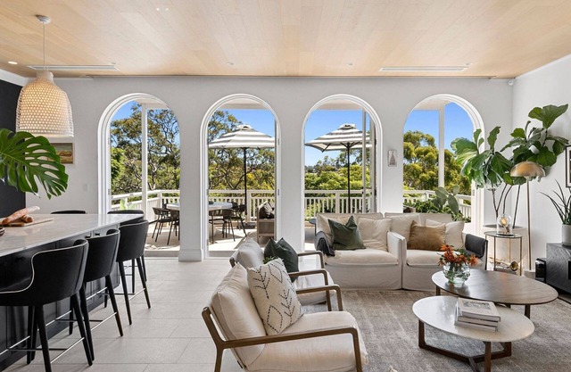 Luxury Views 5 Bedroom Home in Mosman with a Pool