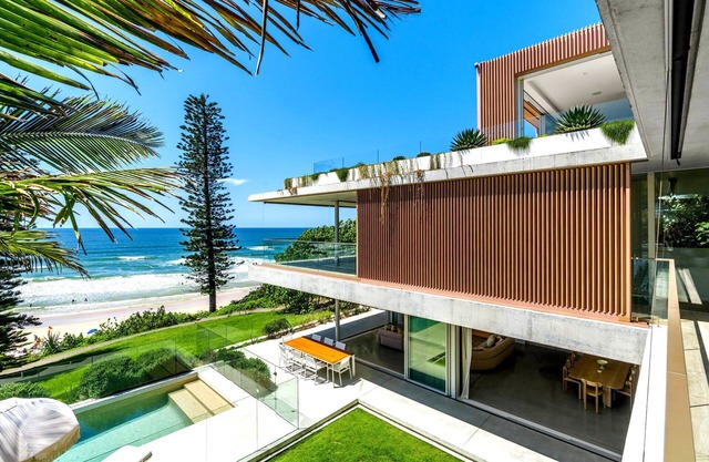 Luxury Villas Caba Beach House (Walk to Beach)