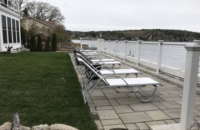 Luxury Villa- Waterfront on Lake Winnipesaukee w/Boat Dock- Meredith Bay