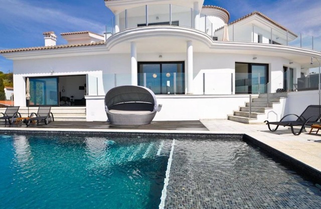 Luxury villa with large private pool