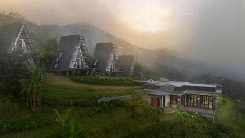 Luxury Villas in Munduk at walking distance to Tamblingan Lake