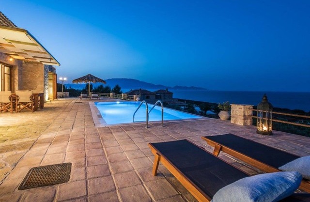 Luxury Zakynthos Villa | Villa Leona | 2 Bedrooms | Agios Nikolaos
