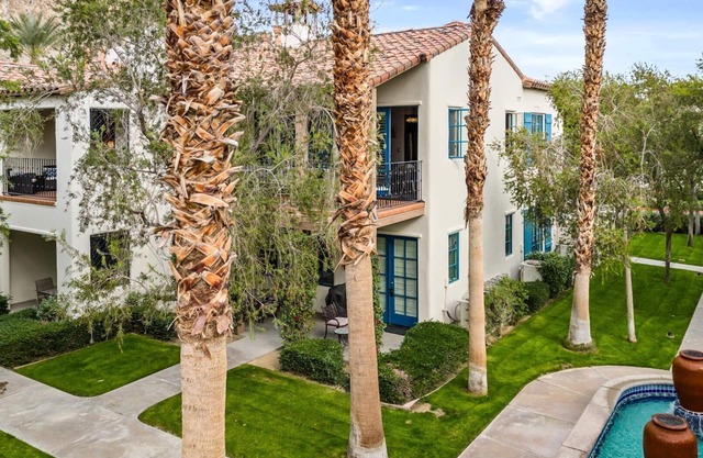 LV219 Delightful Upstairs 2 Bedroom Legacy Villa