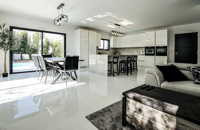 LX133 Villa jardin, piscine privée et calme absolu