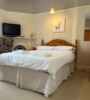 Lynton House Hotel