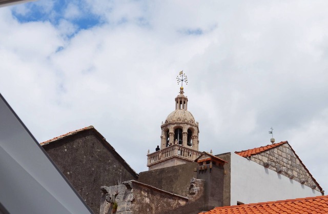 M & J Central Suites