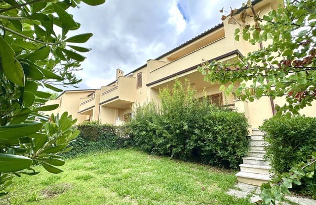 M114 - Marcelli, three-room apartment with garden 200m from the sea