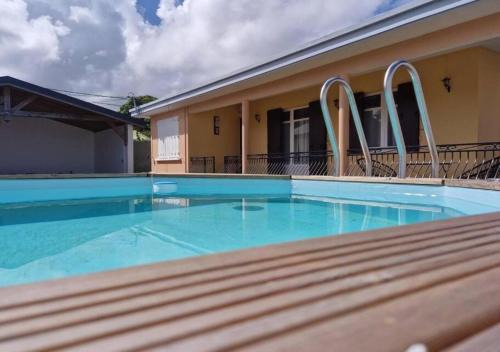 Maïlly - Charmante villa T5 avec piscine - Empire House