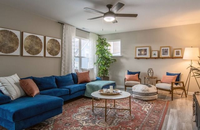 Madison Manor | Close to Downtown Fun!