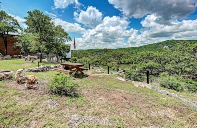 Magic Cottage Overlooking Lake Austin