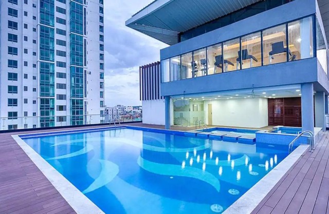 Magnificent 3BHK -Wifi 100 Mbps - 100 mts to Metro For Families & Corporates